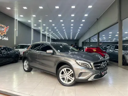 MERCEDES-BENZ GLA 200 1.6 CGI STYLE 16V TURBO GASOLINA 4P AUTOMÁTICO