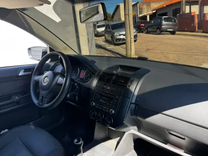 VOLKSWAGEN POLO 1.6 MI 8V FLEX 4P MANUAL