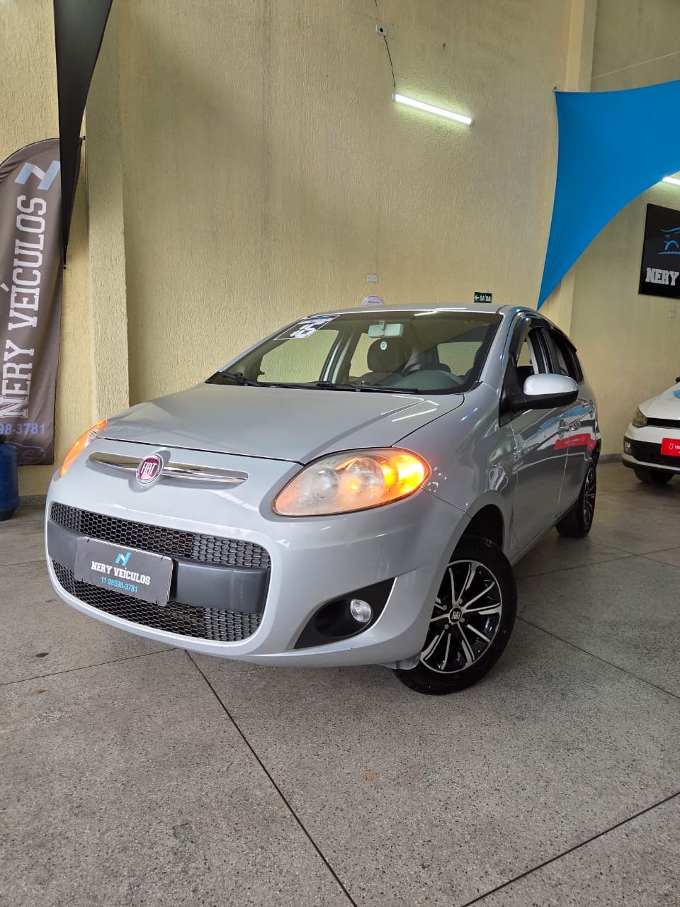 FIAT PALIO 1.4 MPI ATTRACTIVE WEEKEND 8V FLEX 4P MANUAL