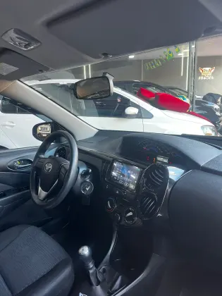 TOYOTA ETIOS 1.3 X 16V FLEX 4P MANUAL