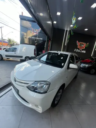 TOYOTA ETIOS 1.3 X 16V FLEX 4P MANUAL