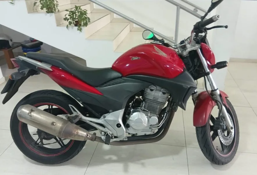 HONDA CB 300R