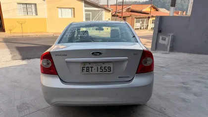 FORD FOCUS 2.0 16V FLEX 4P AUTOMÁTICO