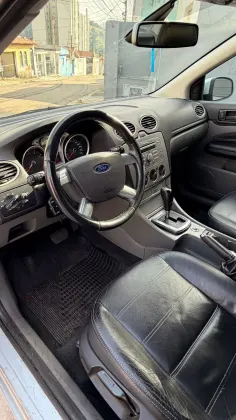 FORD FOCUS 2.0 16V FLEX 4P AUTOMÁTICO