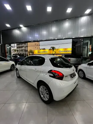 PEUGEOT 208 1.6 ALLURE 16V FLEX 4P AUTOMÁTICO