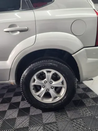HYUNDAI TUCSON 2.0 MPFI GLS BASE 16V 143CV 2WD FLEX 4P AUTOMÁTICO
