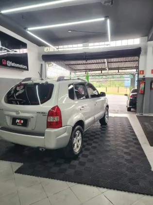 HYUNDAI TUCSON 2.0 MPFI GLS BASE 16V 143CV 2WD FLEX 4P AUTOMÁTICO
