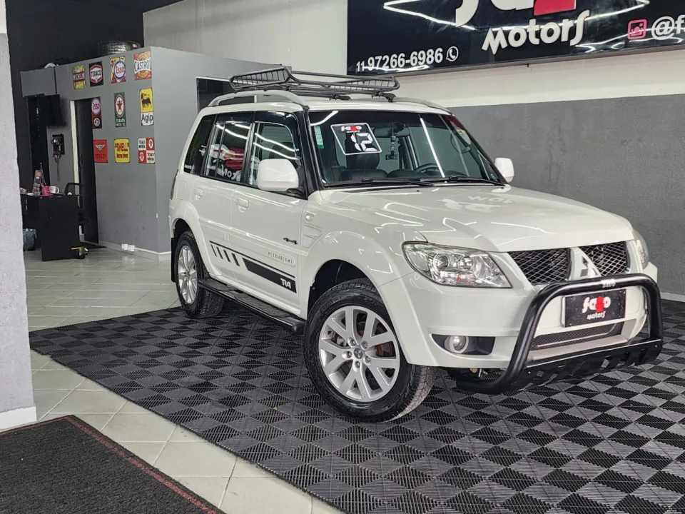 MITSUBISHI PAJERO TR4 2.0 4X4 16V 140CV FLEX 4P AUTOMÁTICO
