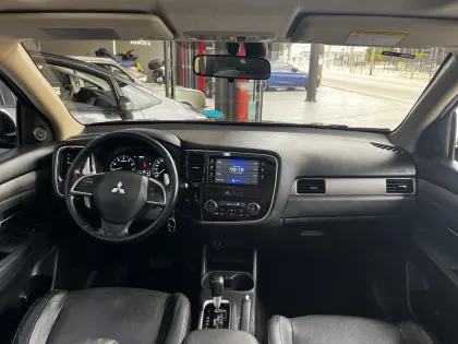 MITSUBISHI OUTLANDER 3.0 GT 4X4 V6 24V GASOLINA 4P AUTOMÁTICO