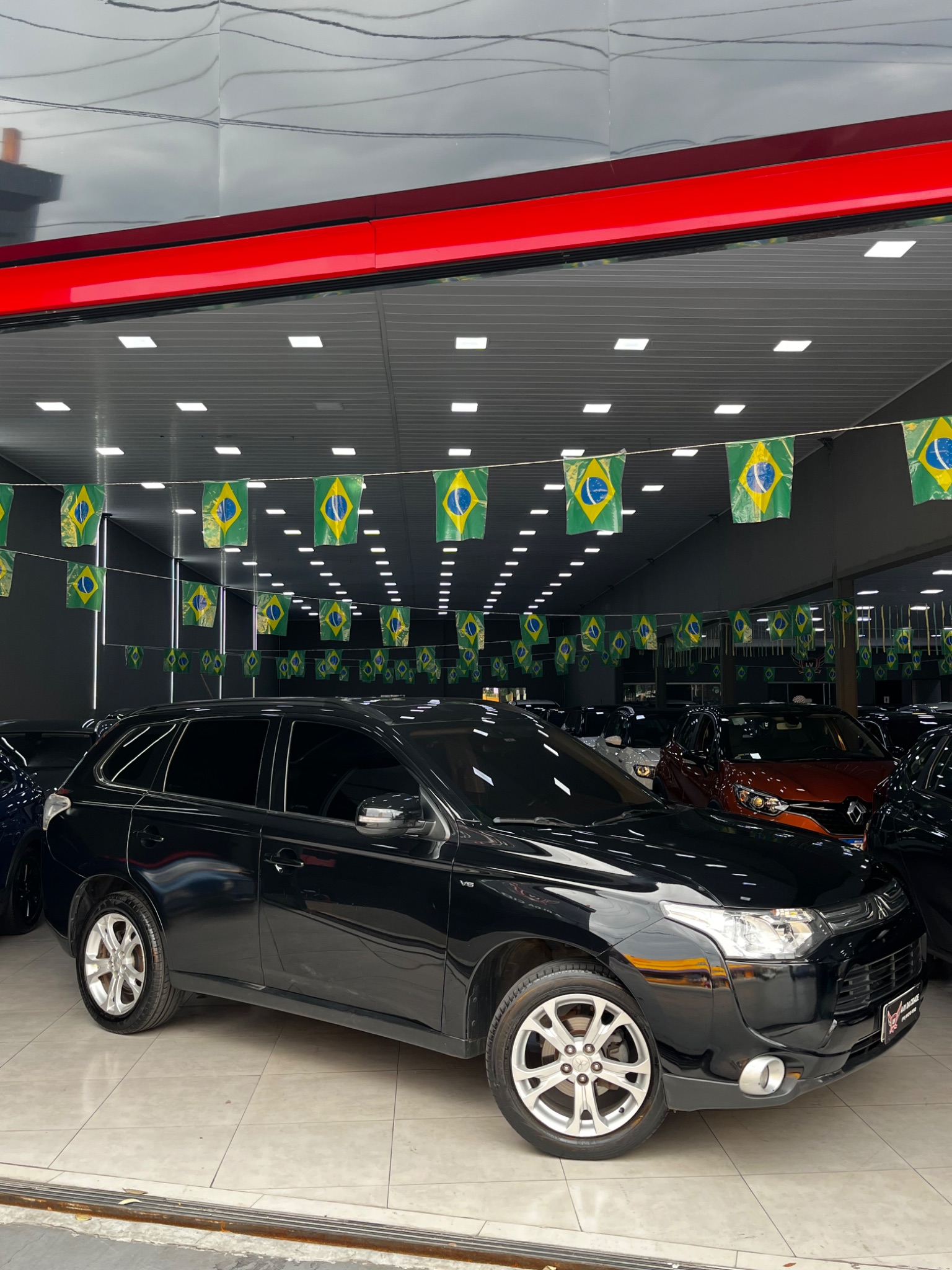MITSUBISHI OUTLANDER 3.0 GT 4X4 V6 24V GASOLINA 4P AUTOMÁTICO