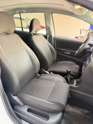 VOLKSWAGEN FOX 1.6 MSI TOTAL FLEX CONNECT 4P MANUAL