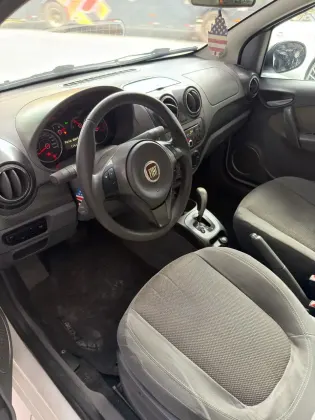 FIAT PALIO 1.6 MPI ESSENCE 16V FLEX 4P AUTOMATIZADO