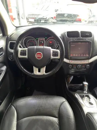 FIAT FREEMONT 2.4 EMOTION 16V GASOLINA 4P AUTOMÁTICO
